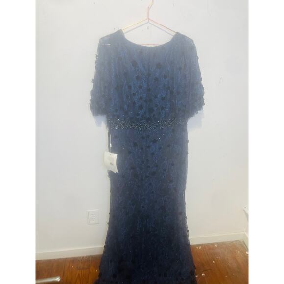 MAC DUGGAL 67712 Dark Blue Beaded Floral Lace Cape Short Sleeve Dress Size 16 - Picture 5 of 9